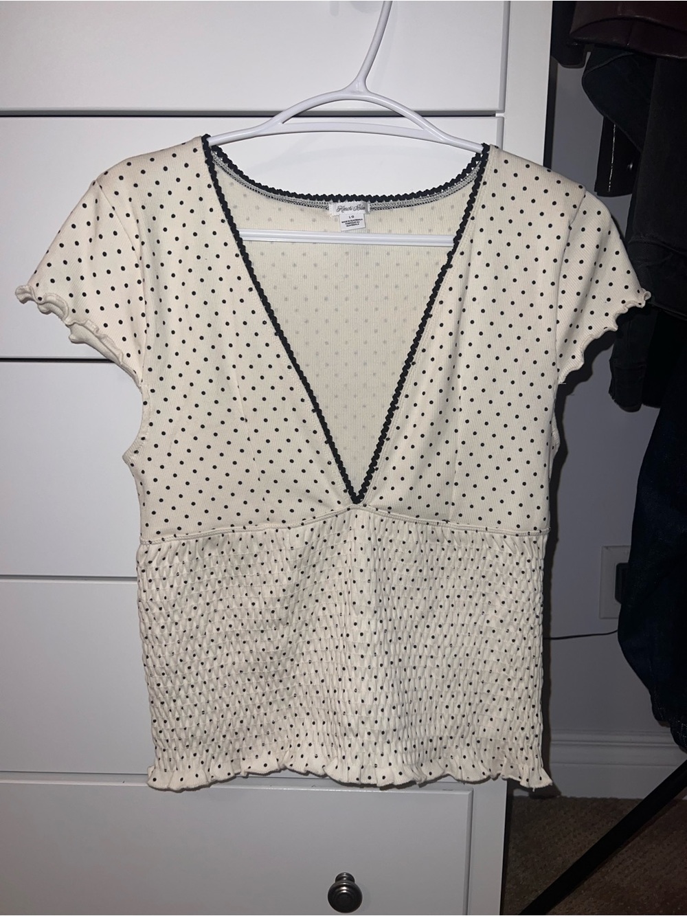 Urban Outfitters Cream Short Sleeve V‑Neck Polka Dot Top with Black Trim
